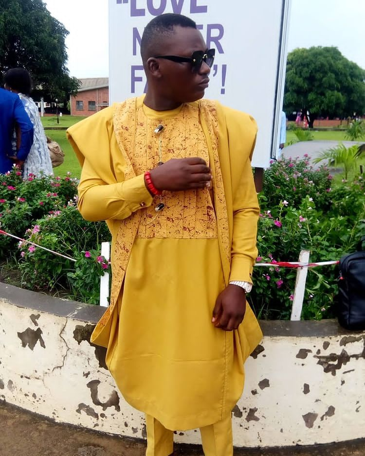 Pictures of Men's Native Wears agbada 